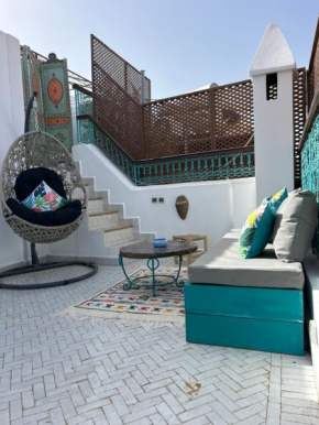 Riad Amazing Amazigh avec jacuzzi petit déjeuner compris avec aussi chambres familiales près de la place jemaa El fna
